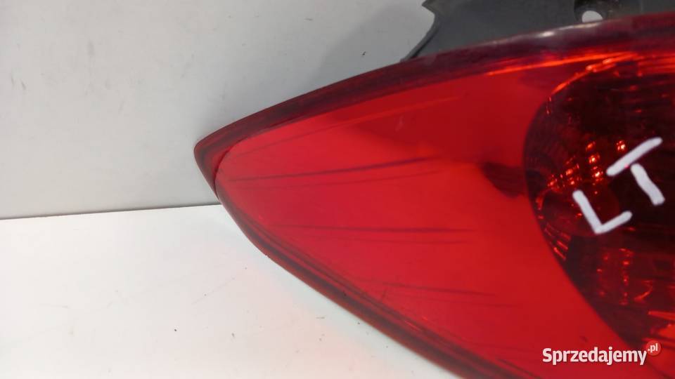 HYUNDAI I20 HB LAMPA TYŁ LEWA Zbierkowo sprzedam