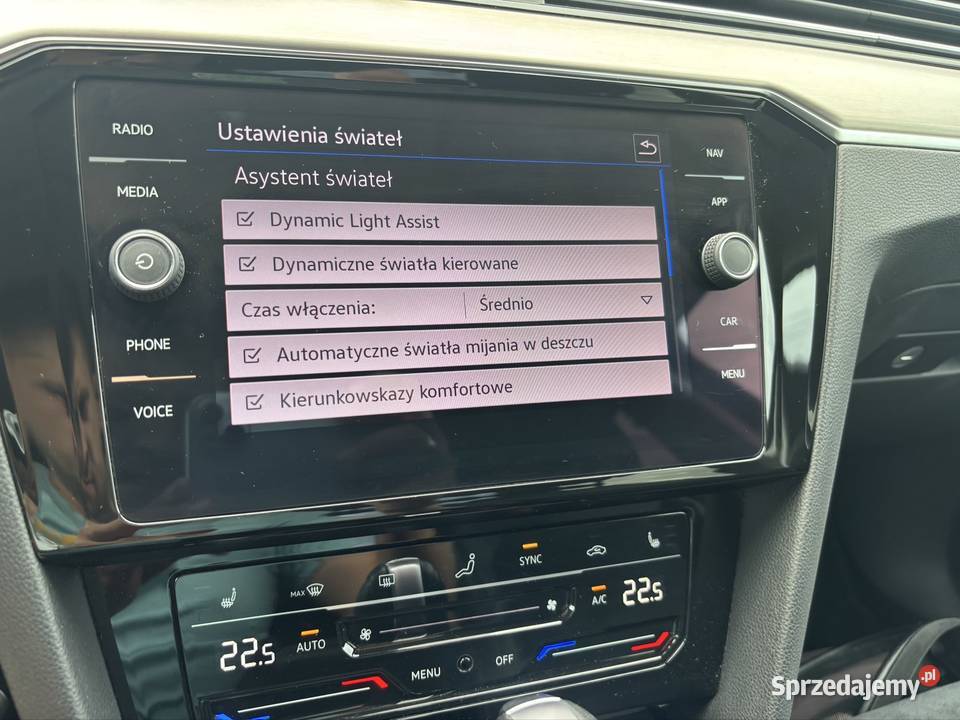 VW Passat B8 15 TSI DSG SALON iq led aktywny elektryczne szyby Passat Volkswagen