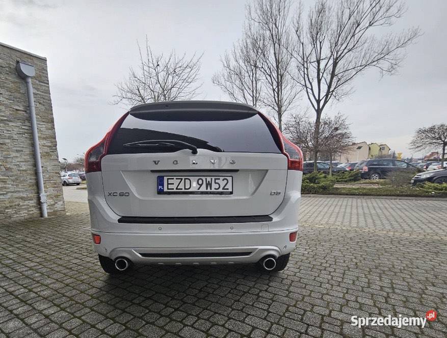 Super auto Volvo XC60 R Design Zduńska Wola
