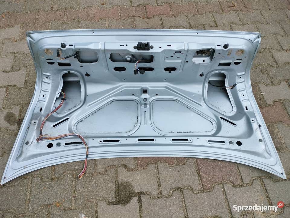 BMW E34 SEDAN KLAPA TYLNA Rąbień AB