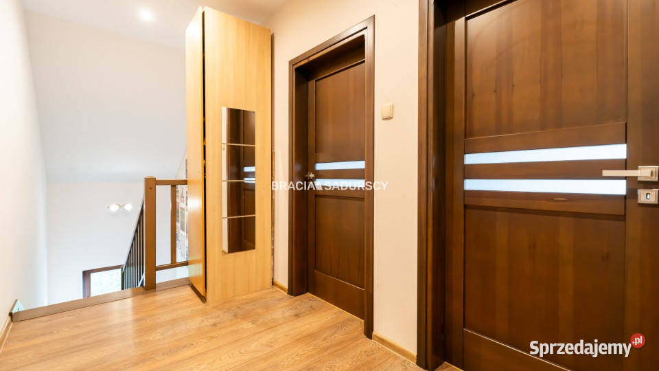 Dom Bochnia Wiśnicka 248m2 do zamieszkania sprzedam