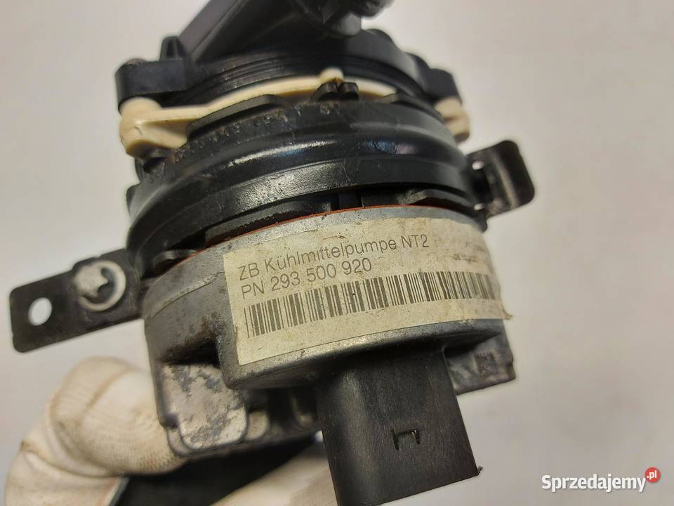 Mercedes EQC 400 W293 POMPA WODY A0005003800