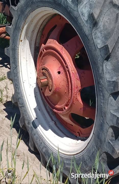 Felga zeliwna r38 komplet 2 sztuki z oponami Ktery