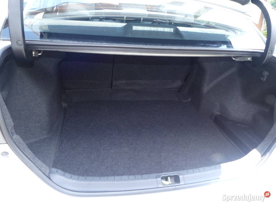 Corolla LIFT 20162017r 83 Salon Iwkowa