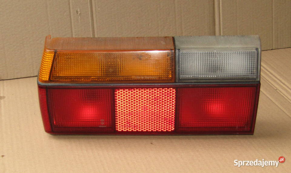 LAMPA TYLNA LEWA VOLKSWAGEN JETTA osobowe Mysłaków sprzedam