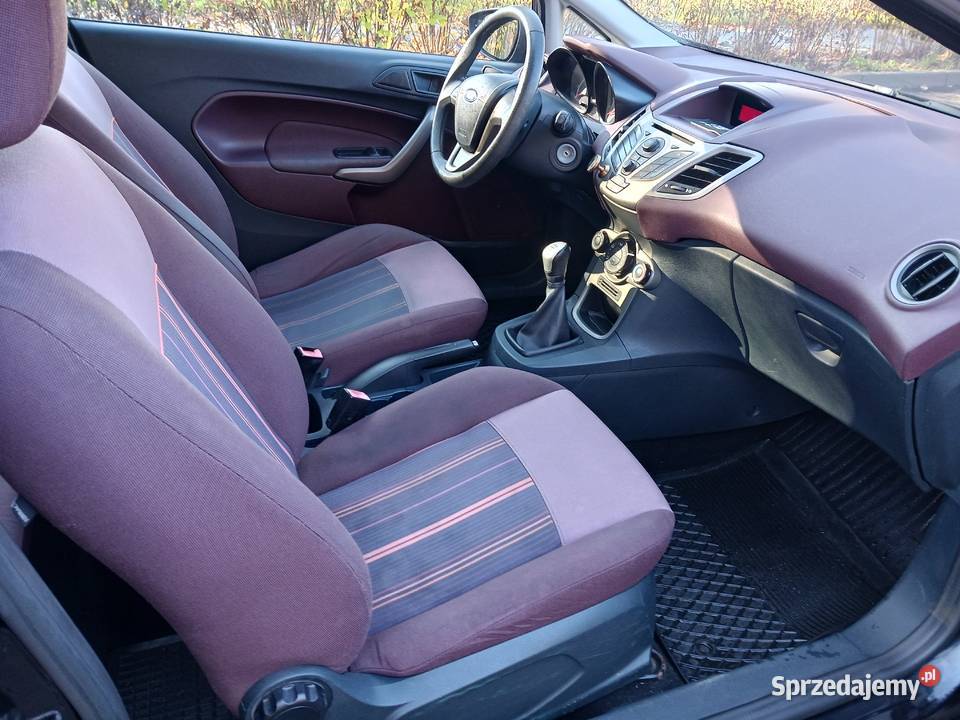 Ford Fiesta 12 benzyna 2009r 82 Bezwypadkowy gniazdo AUX Fiesta śląskie Rybnik