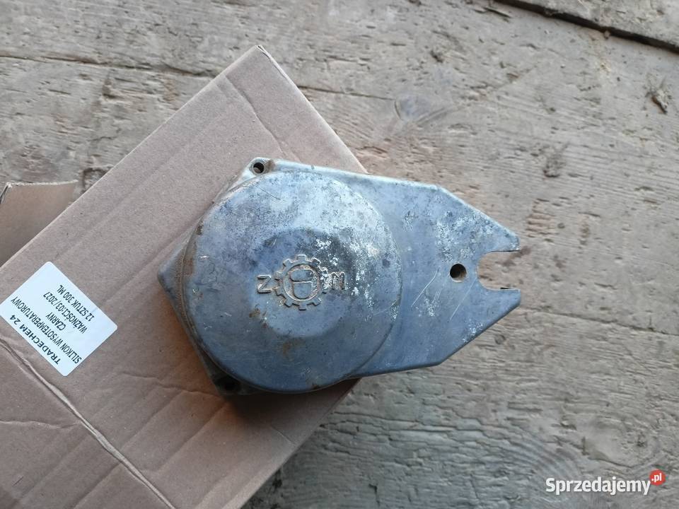 Dekiel pokrywa zapłonu lewy Dezamet 017 komar Pokrywy i osłony silnika Lublin