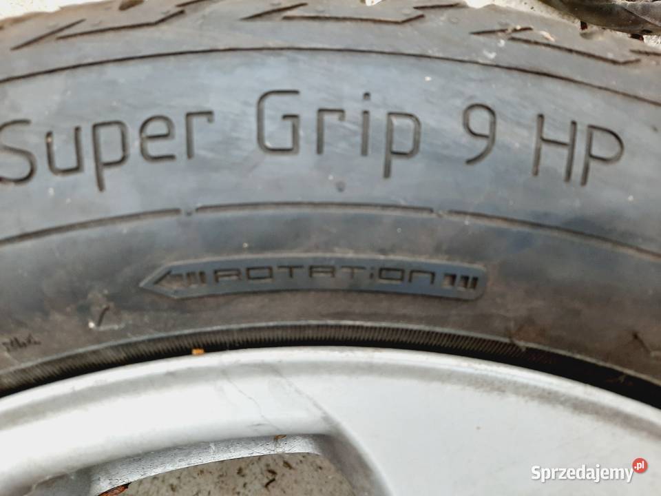 4x OPONY ZIMOWE 20555R16 EsaTecar Super Grip 9HP T do 190 km/h Szczerbice