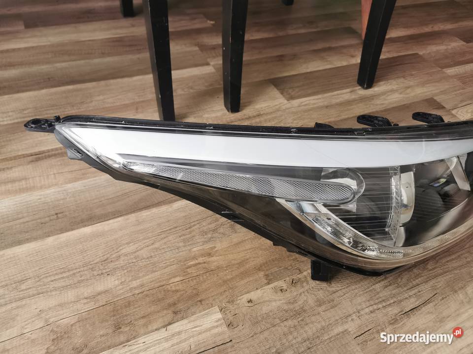 REFLEKTOR PRZEDNI PRAWY KIA CEED II XENON LED Pielgrzymka