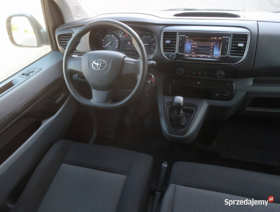 Toyota ProAce 20 D4D światła przeciwmgielne