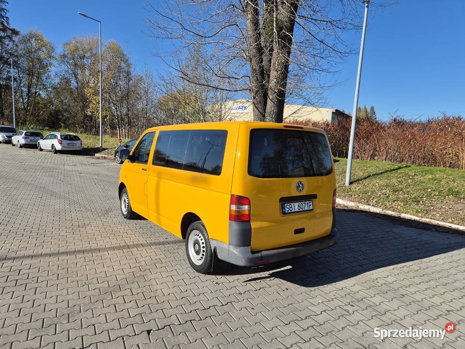 FVAT 23Volkswagen Transporter T59 osób SPRAWNA Rok produkcji 2005 sprzedam