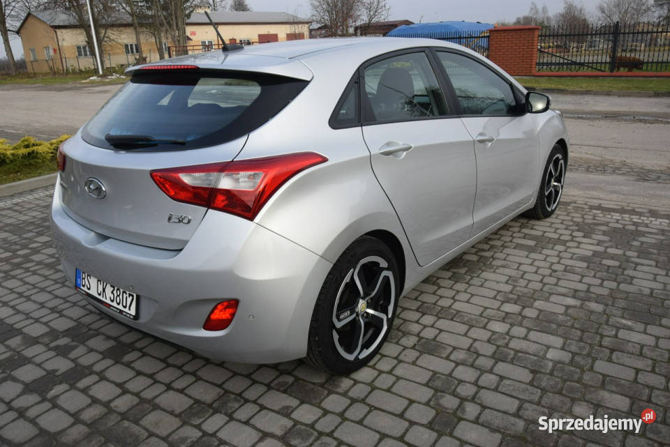 Hyundai i30 16D Navi Kamera 2 KPL KÓŁ manualna podkarpackie Majdan Sieniawski