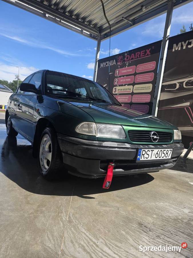 Sprzedam opla astre f 14 1997 8v porsze czytać hak Chwałowice sprzedam