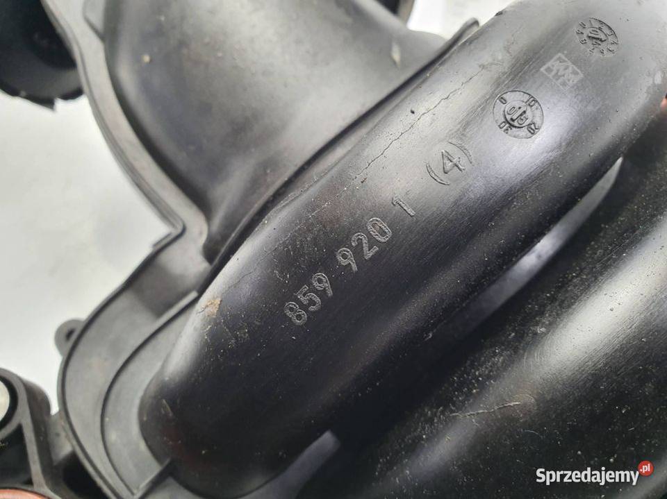 KOLEKTOR SSĄCY AUDI A8 D3 06E133210 Lipno