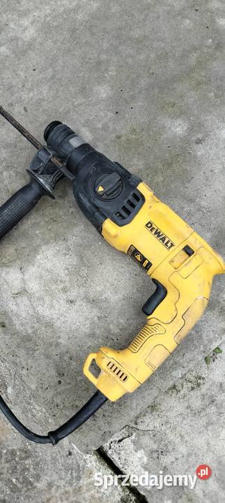 Młotowiertarka DeWalt D25033 QS Uszkodzona mazowieckie Poświętne