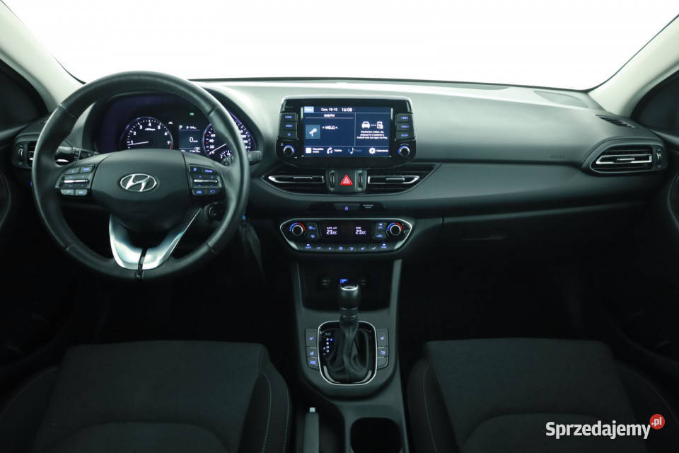 Hyundai i30 15 TGDI MHEV wielofunkcyjna kierownica Piaseczno