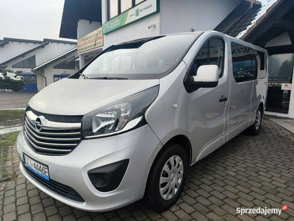 Opel Vivaro Krajowy serwisowany 9 osób Fra Vat Ustroń sprzedam