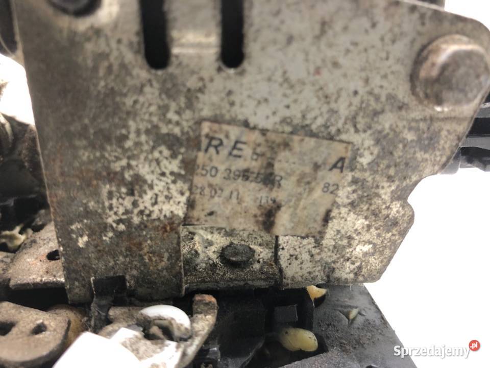 ZAMEK DRZWI PRAWY TYŁ DACIA DUSTER SUV 1018