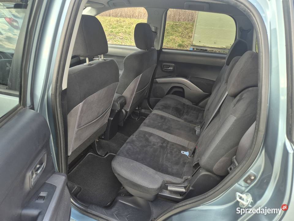Mitsubishi Outlander 4x4 7 osób 20d 140 HAK 260 kupiony w Polsce Bujaków