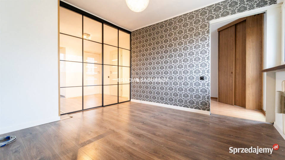 sprzedaży mieszkania 527m2 3 pokoje Kraków 15178zł/m2