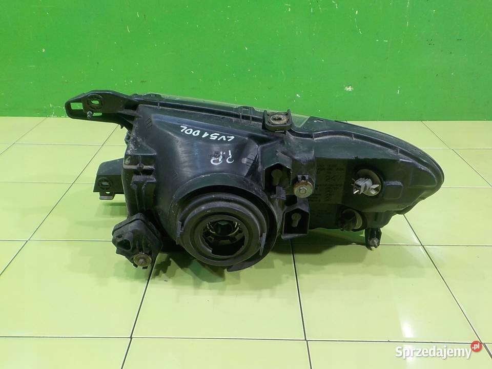 MITSUBISHI PAJERO III 35 B 01r 5D lampa prawa Suków