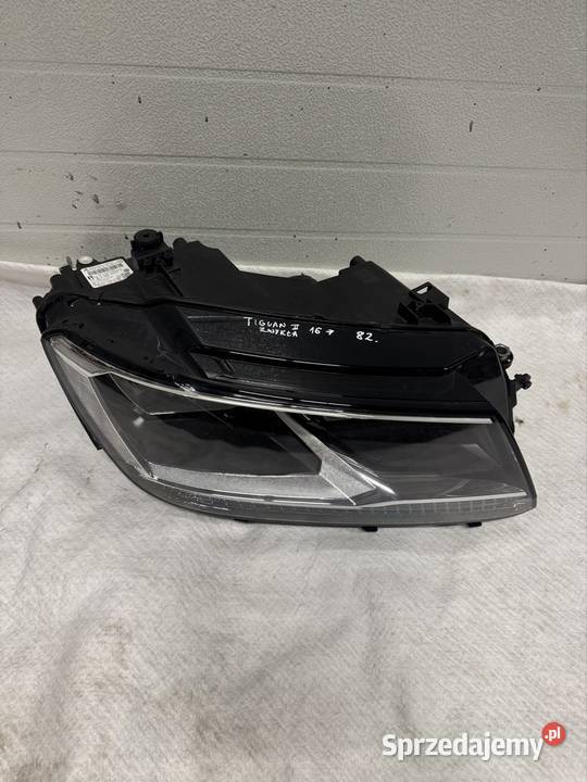 Lampa prawy przód Vw Tiguan II 1622 osobowe Jasienica