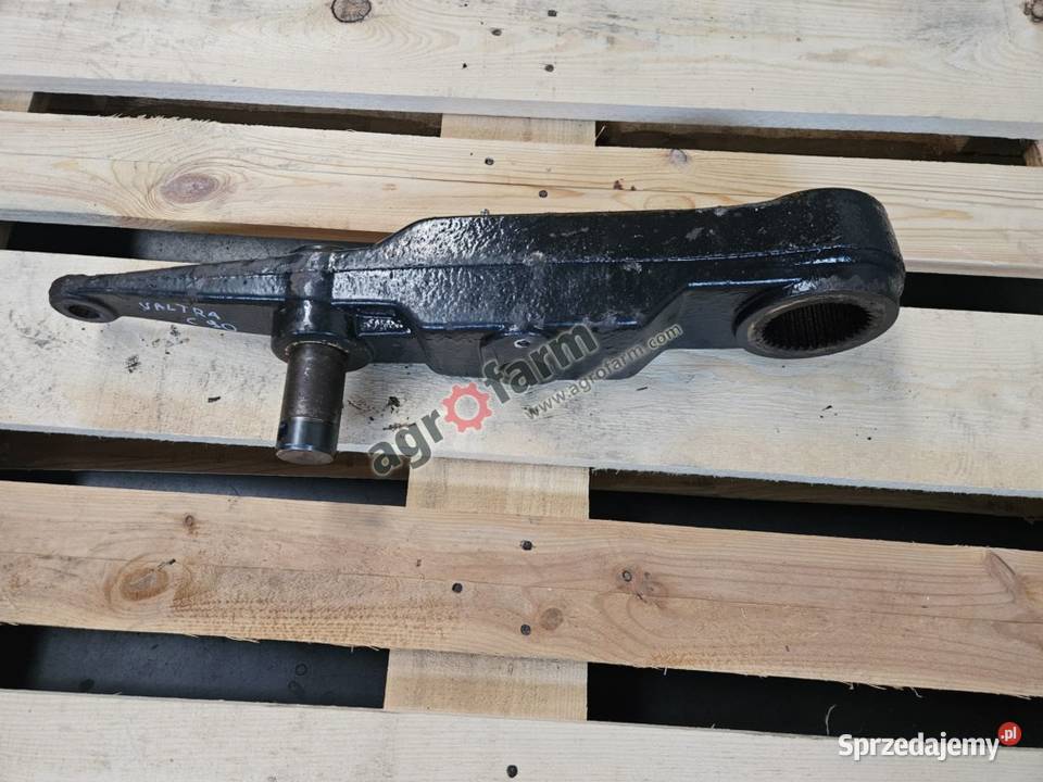 Ramie górne prawe Valtra C90 C150 C130 C120 Byków