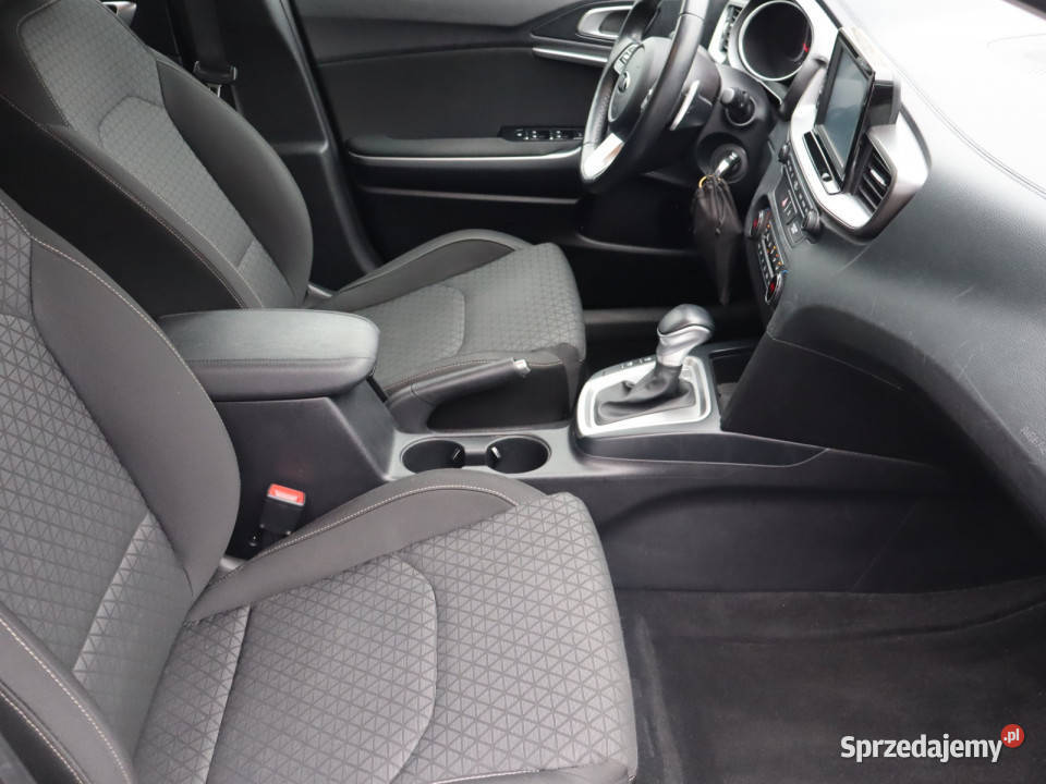 Kia Ceed 14 TGDI wielofunkcyjna kierownica Katowice