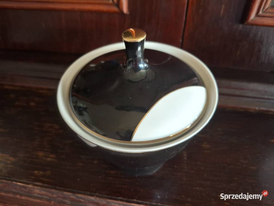 Cukiernica Staruszka Ćmielów z serwisu Korpus Warszawa