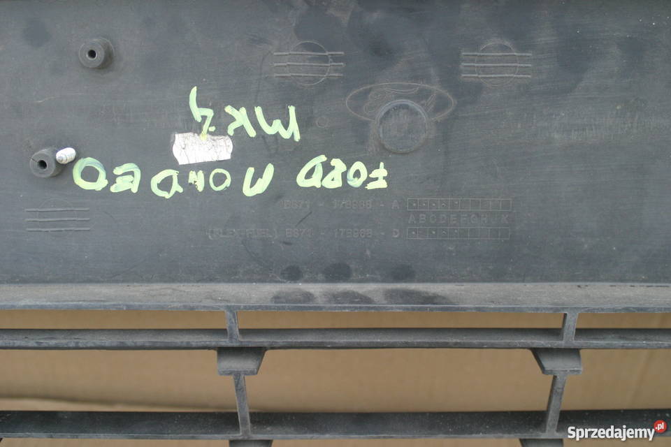 FORD MONDEO MK4 LIFT KRATKA ZDERZAKA ŚRODKOWA Bieleń sprzedam