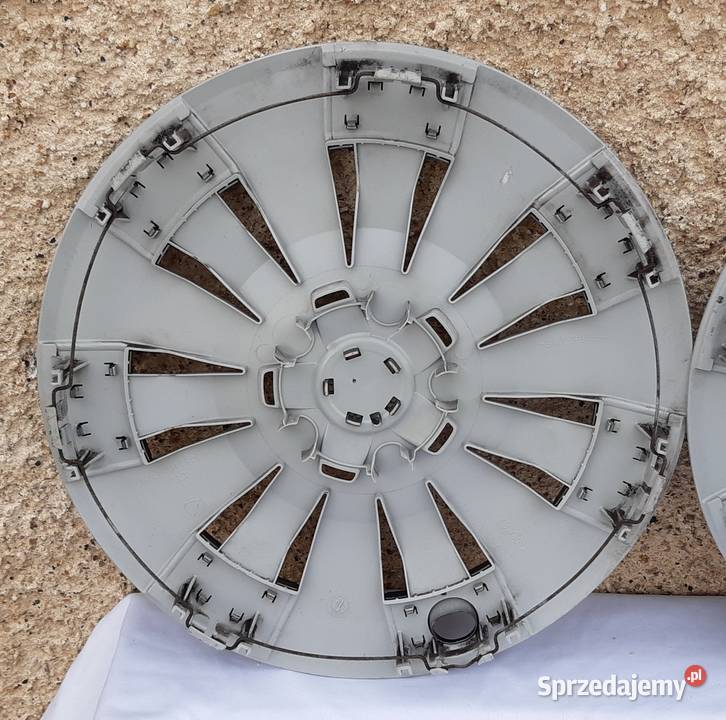 KOŁPAKI R16 ORYGINALNE AUDI A3 8V 8V0601147B 3 Mielęcin