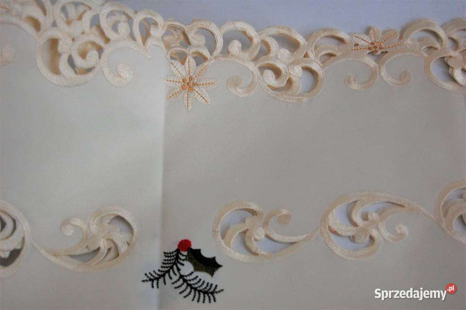 Bieżnik obrus świąteczny haftowany poliester 121 Lublin