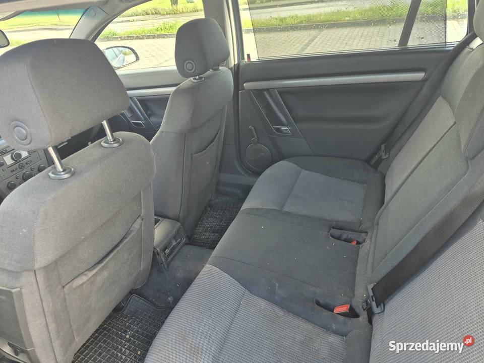 VECTRA Z HAKIEM sprawna 2005r nieuszkodzony Motoryzacja Grajewo