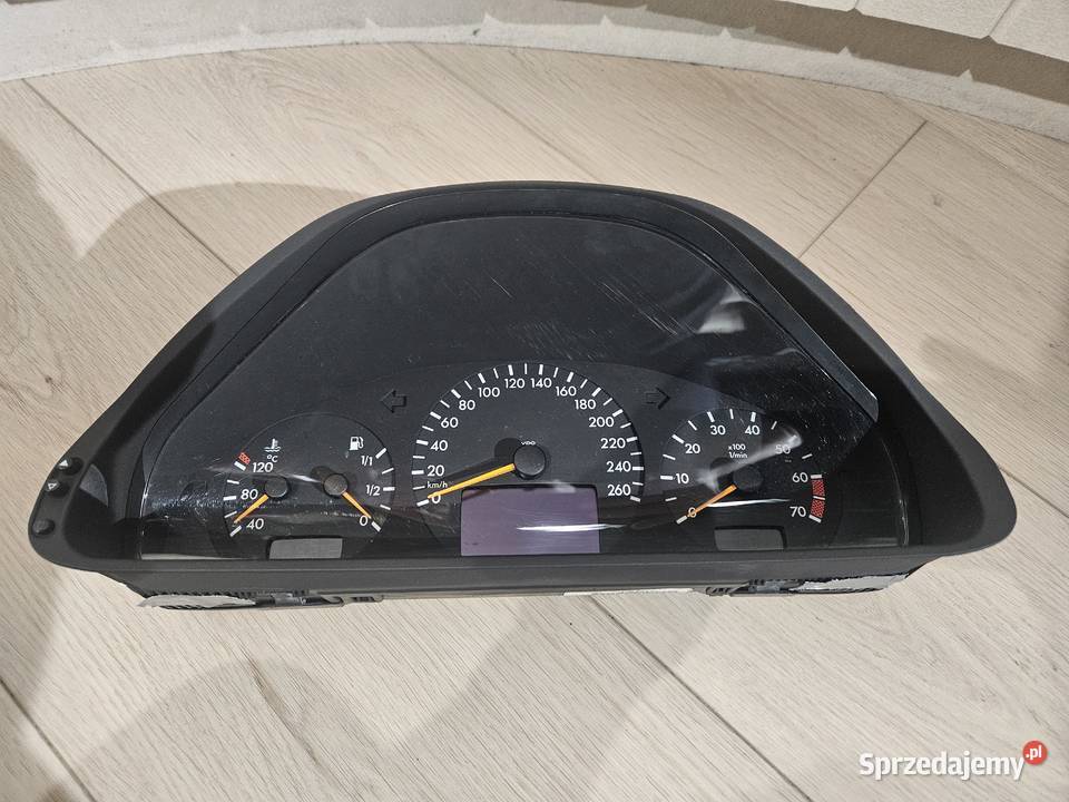 MERCEDES W208 Zegary osobowe