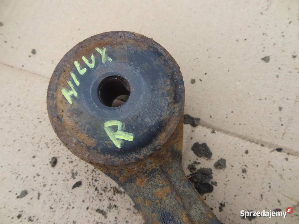 WAHACZ PRAWY PRZÓD TOYOTA HILUX VIII 24 D sprzedam