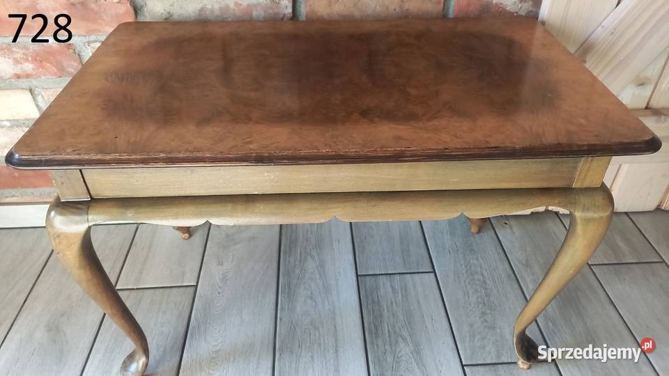 Drewniany stolik stylowy boczny z giętymi nogami Gawroniec sprzedam