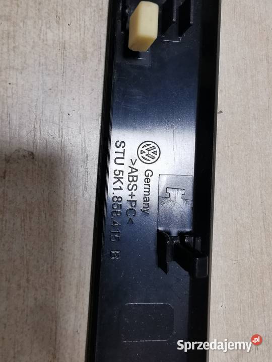 Listwa ozdobna dekor konsoli czarna vw golf VI 6