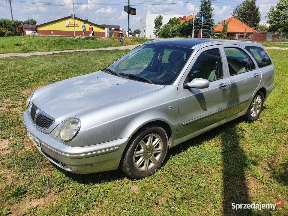Lancia Lybra 24 JTD 2000r Klimatyzacja Tempomat Rok produkcji 2000