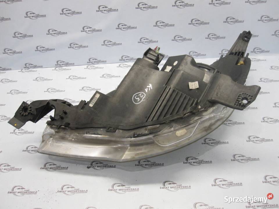 CITROEN C3 II 10r lampa prawa przód 9673814480 osobowe świętokrzyskie