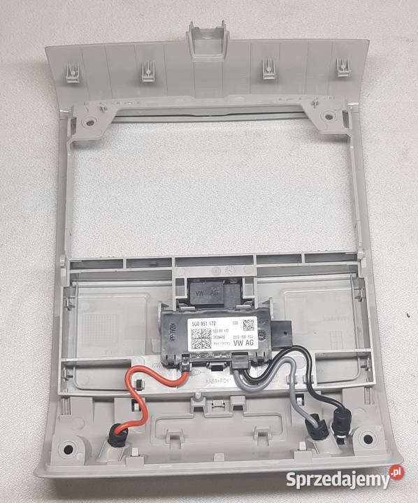 LAMPKA PODSUFITKI VW GOLF 7 SPORTSVAN 510867591A Mielęcin