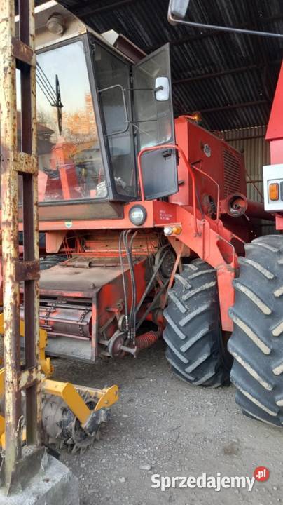Kombajn Bizon Z056 1987 r Jałowęsy