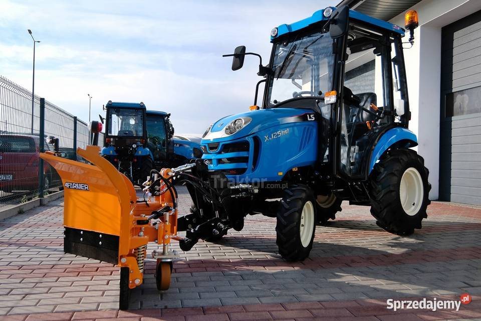 LS Tractor XJ25 HST 4x4 244 CAB pług do śniegu Napęd 4x4 Tajęcina