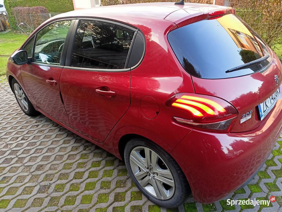 Peugeot 208 2017 12 Pure Tech benzyna przebieg 82KM Koszalin