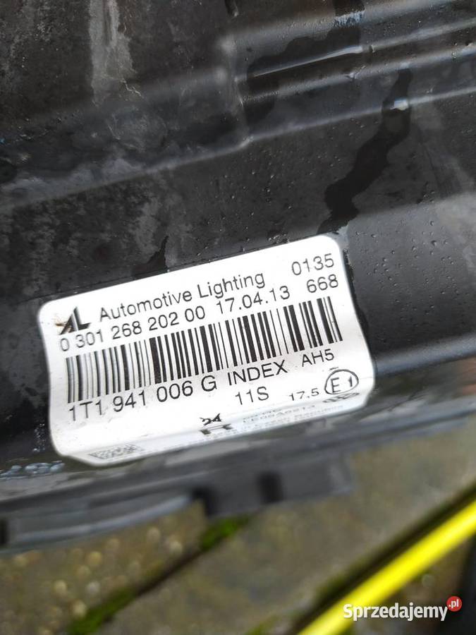 Reflektor prawy VW touran 20102015 oryginal