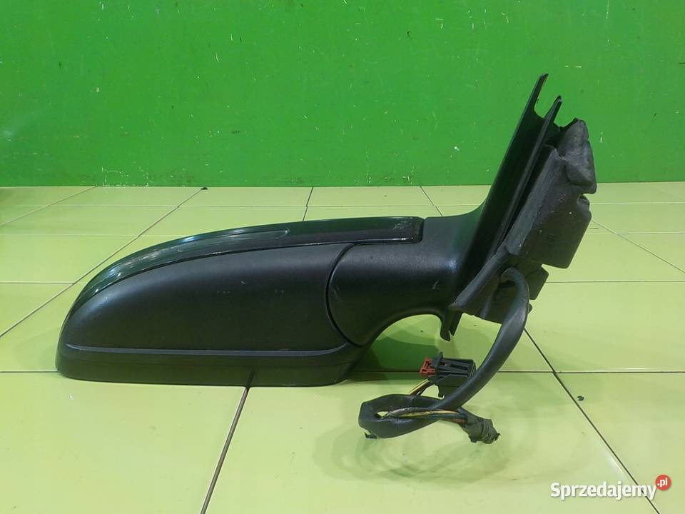 AUDI A3 8P LIFT 16 TDI 10r 5D lusterko prawe osobowe mazowieckie Suków