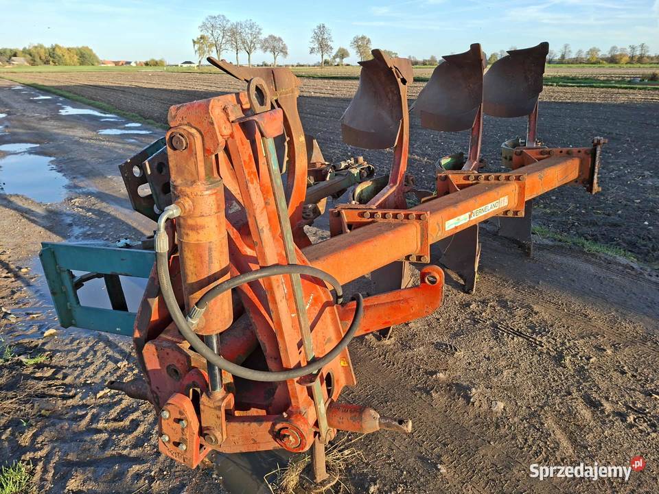 Plug 4 skibowy obrotowy Kverneland na resorze wielkopolskie Borek Wielkopolski