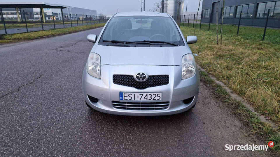 Toyota Yaris 10 2007r Salon Klima 5drzwi 998cm3 Pabianice sprzedam