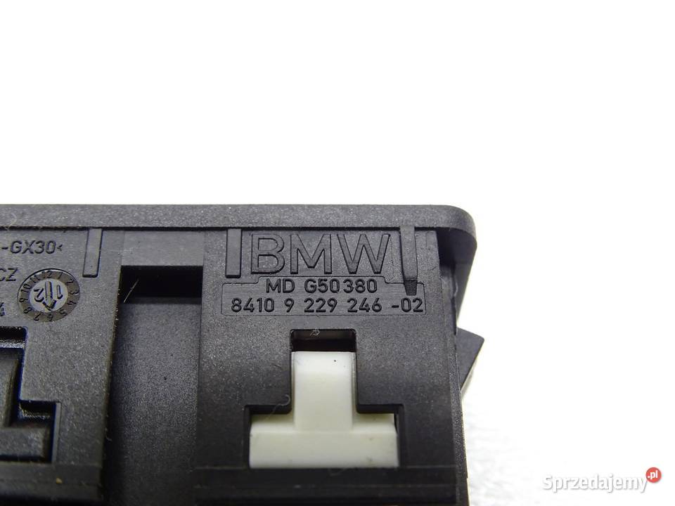 GNIAZDO WEJŚCIE AUX USB 9229246 BMW F30 F31