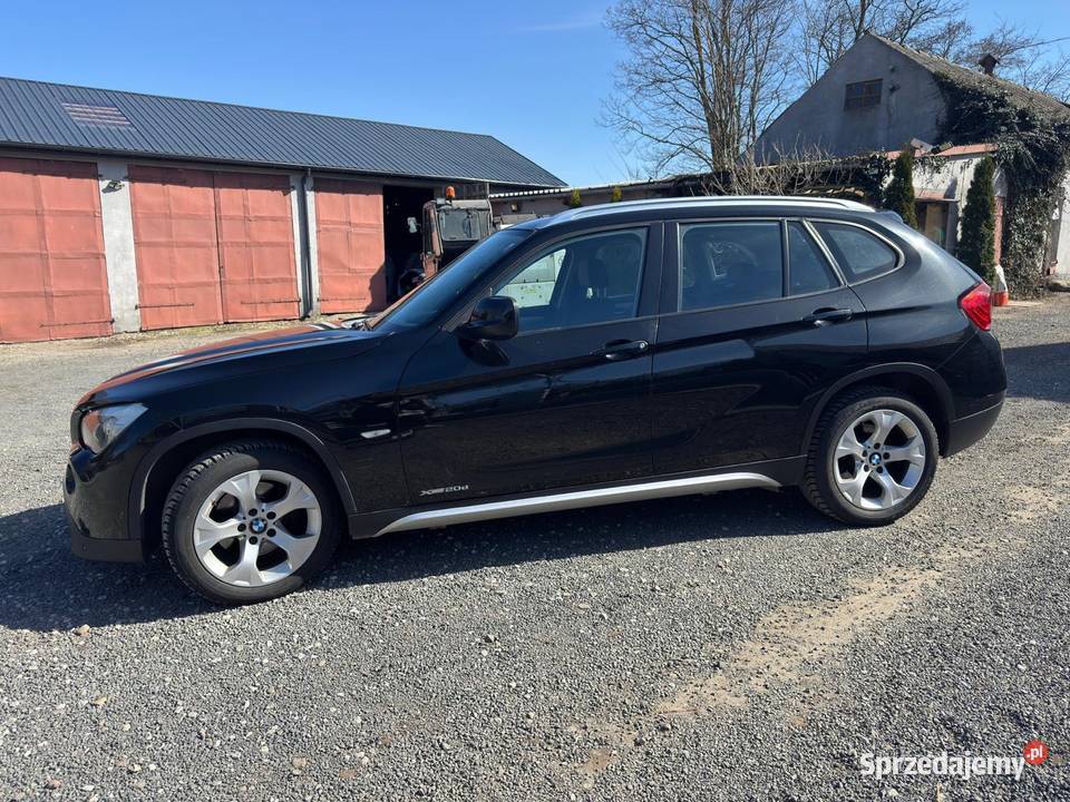 BMW X1 20 177 XDRIVE czarny kujawsko-pomorskie Lubraniec