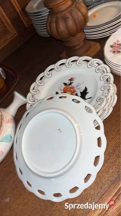 Talerzyk deserowy z koronkowym ażurem Sygnatura Porcelana i szkło pomorskie Gdańsk